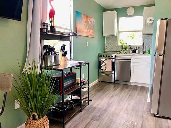 5th image of 5025 28th Ave S #9