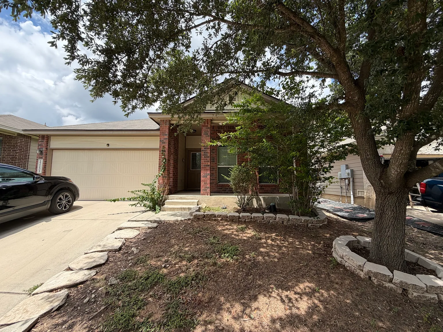 Laura Hights Property — Photo 1