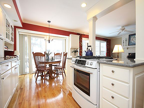 2nd image of 16 Southgate Crse