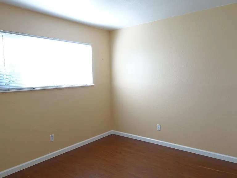 6712 Admiral Ave — Photo 14