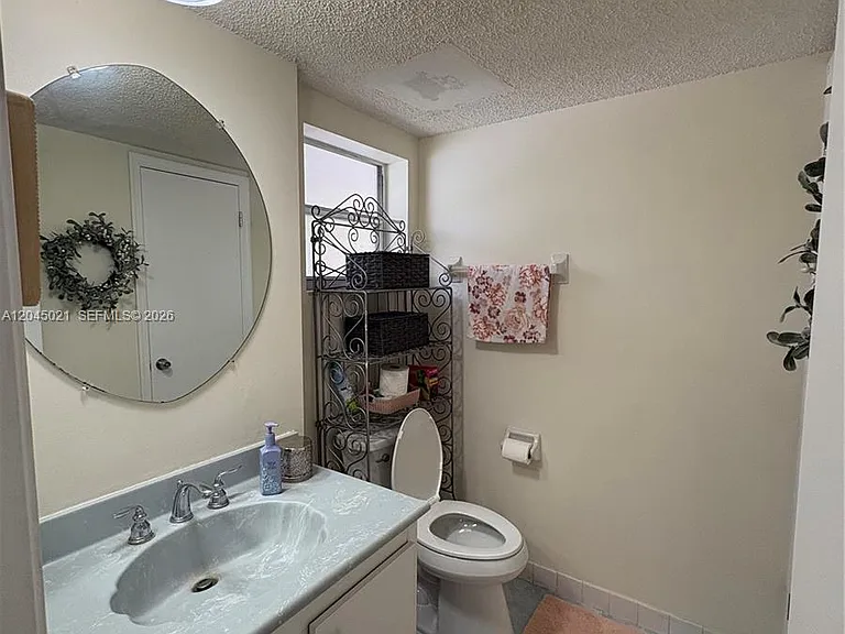 9340 Lagoon Pl #202 — Photo 7