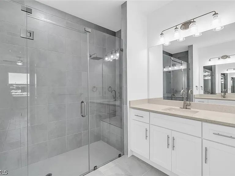 526 NW 9th St — Photo 23