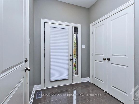 3rd image of 159 Woodhurst Cres