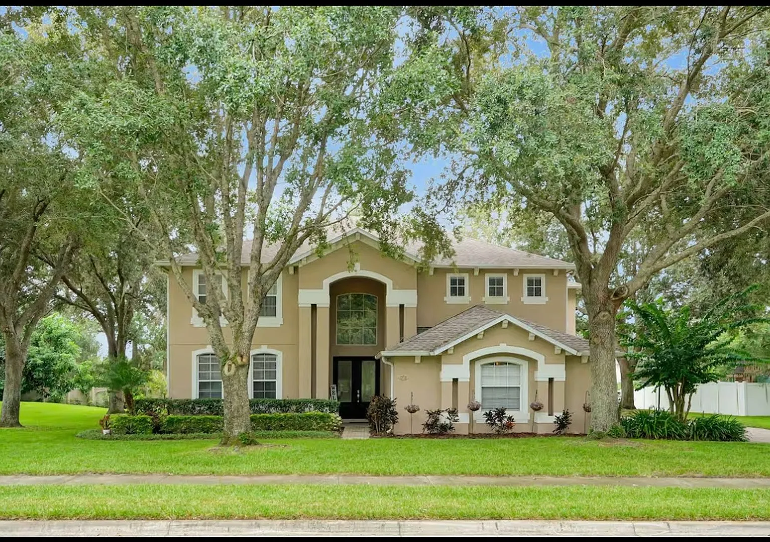 Spacious 5-Bedroom Gated Pool Home with Theater and Flexible Furnishings — Photo 2
