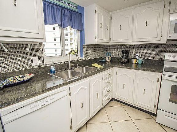 Furnished Kitchen