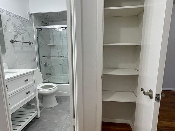 5th image of 226 Bay 43rd St Floor 3