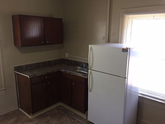 4th image of 3124 N Gladstone Ave