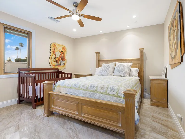 45711 Edgehill Dr — Photo 14