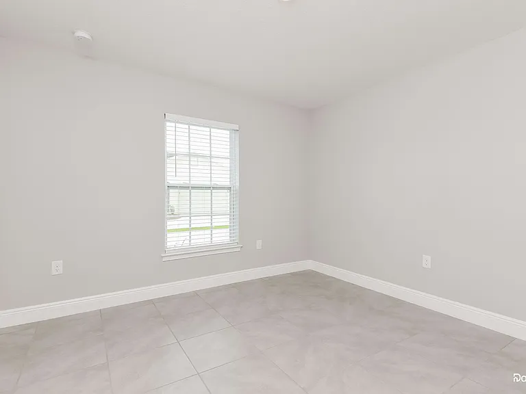 522 Bristol Cir — Photo 12