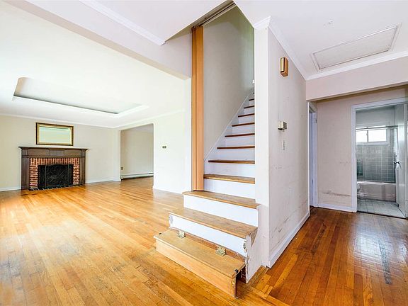2nd image of 133 Arthur St