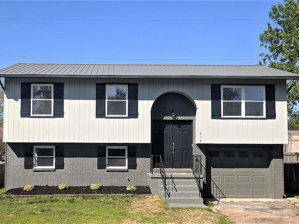 1st image of 616 Ardmore Cir