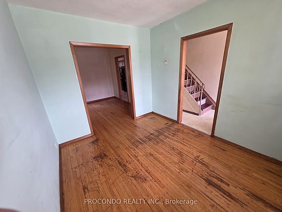 2nd image of 286 Harvie Ave