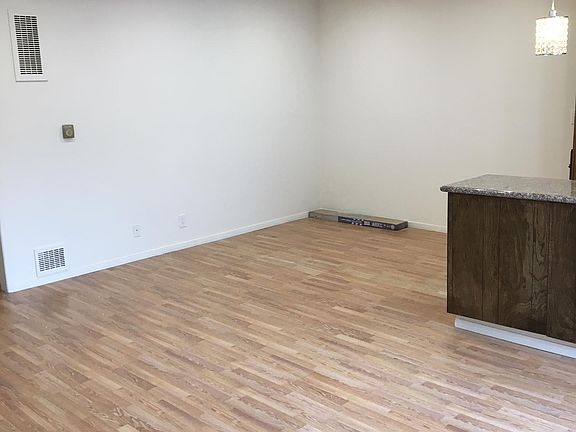 3rd image of 1307 9th St #10