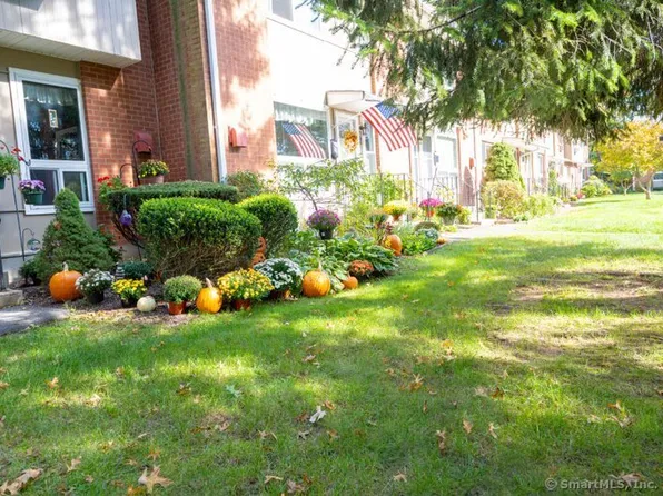 147 Centerbrook Road, Hamden, CT 06518