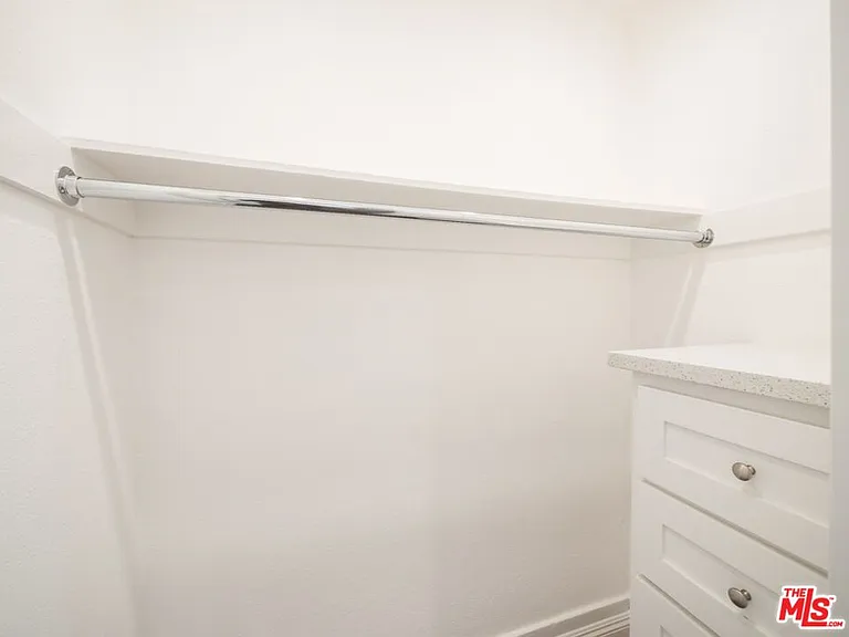 40 Rose Ave #6 — Photo 12