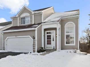167 W Honeysuckle Ct, Round Lake Beach, IL