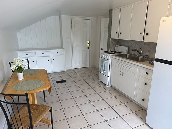 3rd image of 26 S 1st St APT 4