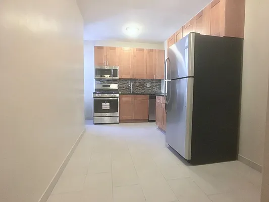 Rented by Sovereign Associates | media 33