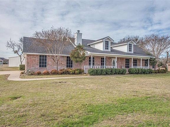 3rd image of 222 Live Oak Dr