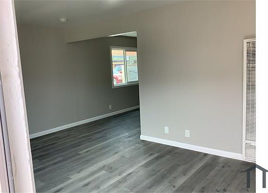 3rd image of 5712 Priory St