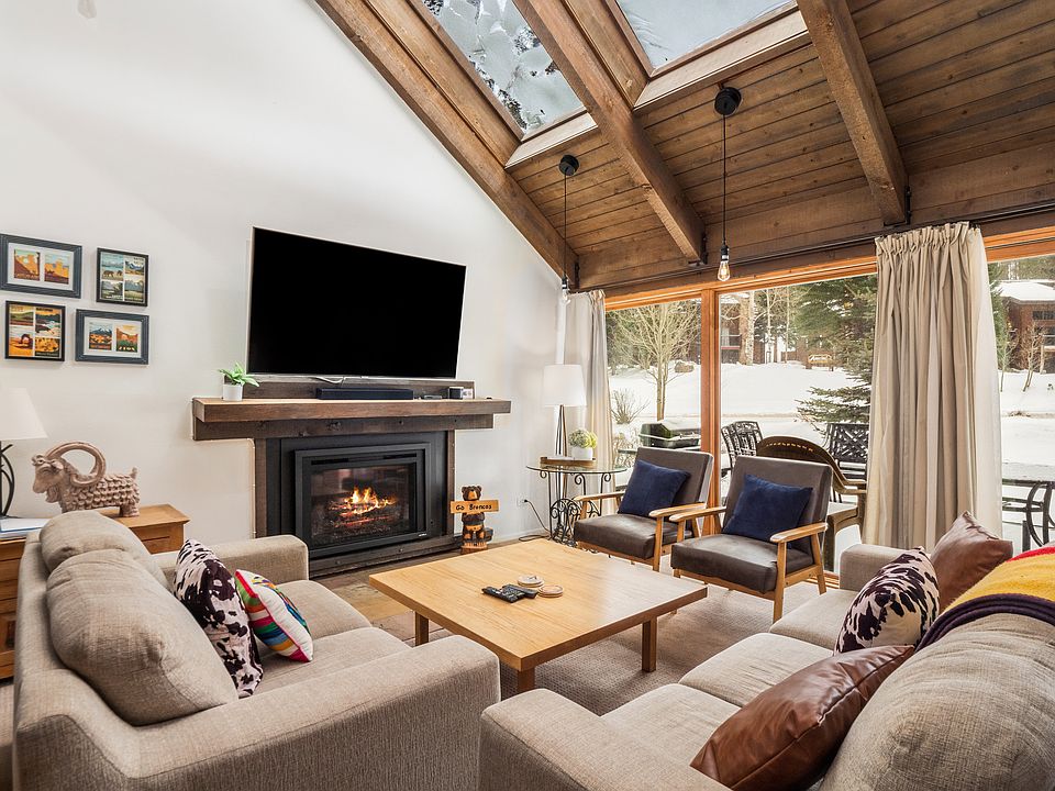 Great room. 2 large sky lights and lots of natural light.