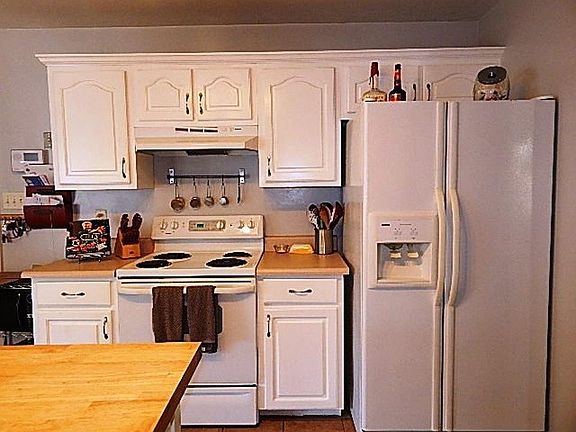 3rd image of 4547 Country Glen Cir