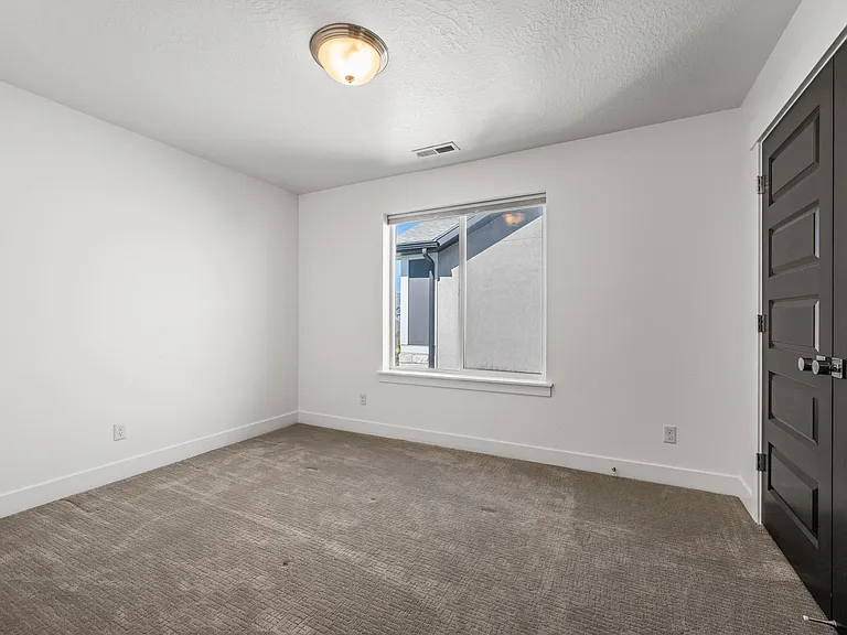 974 W Rutledge Rd — Photo 21