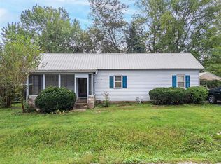 233 E Gallatin St, Adairville, KY 42202