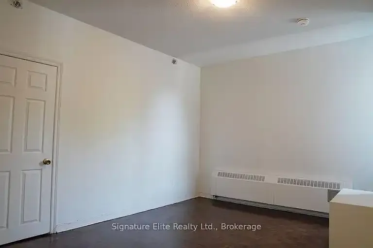 529 Danforth Ave #2A — Photo 5