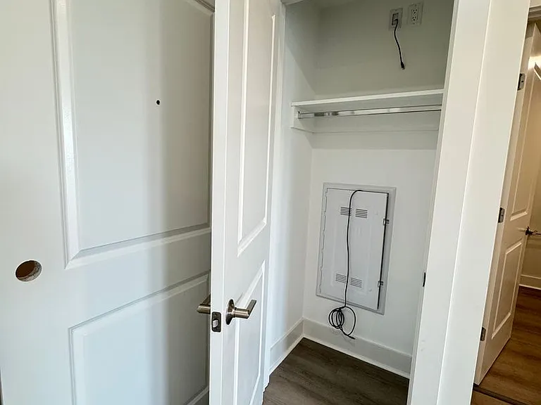 386 Atwells Ave — Photo 7