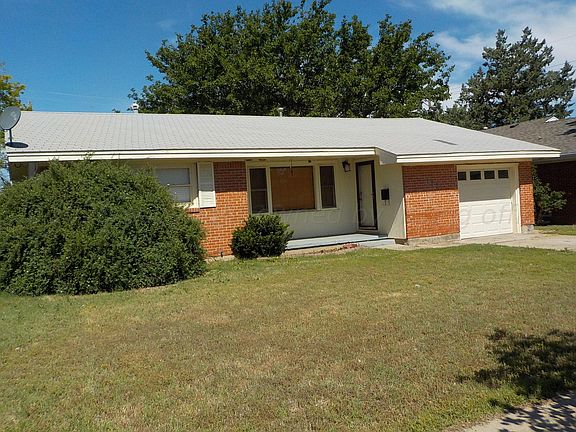 2nd image of 1721 N Beech Ln