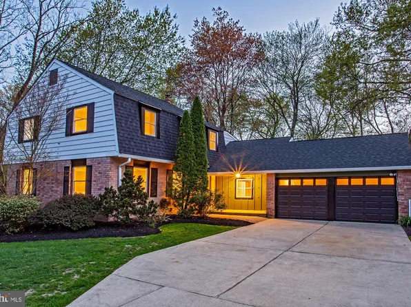 3010 Maple Shade Ln, Wilmington, DE 19810