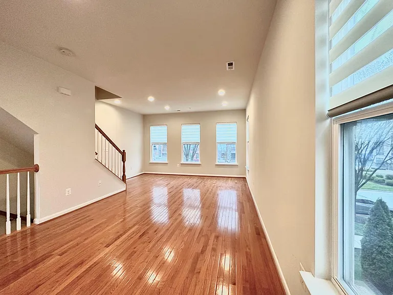 127 Decoverly Dr — Photo 7