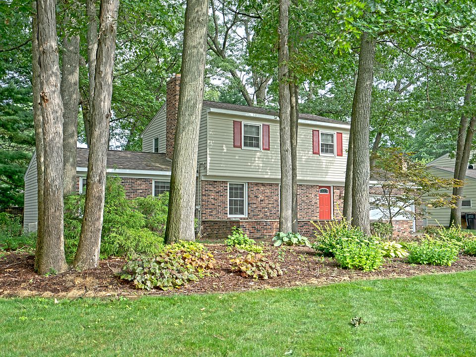 1st image of 950 Mancelona Dr