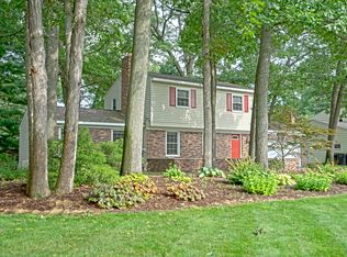 950 Mancelona Dr, Muskegon, MI 49445
