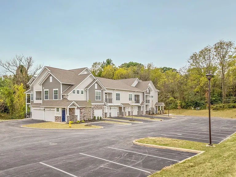 Waterford at Sugarcreek — Photo 9