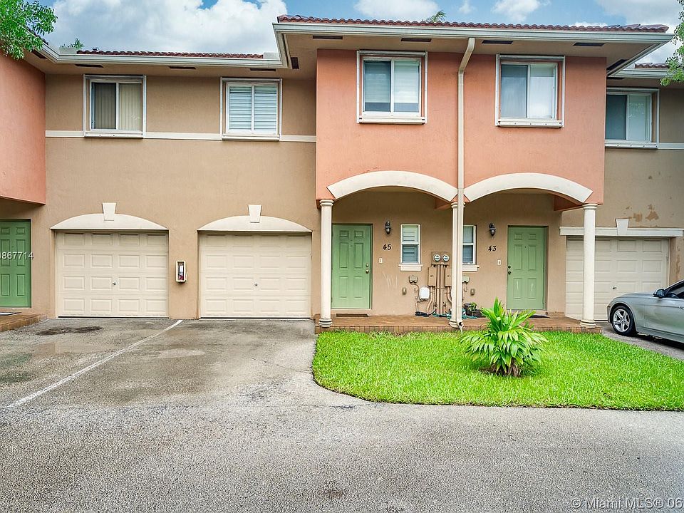 Home For Sale In Bella Villagio