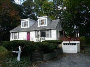 36 Maplewood Ave, Tyngsboro, MA 01879