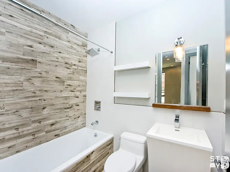599 Myrtle Ave #2R — Photo 9
