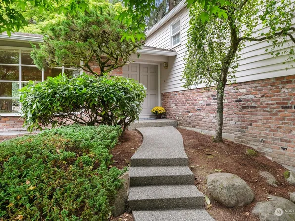 854 176th Avenue NE, Bellevue, WA 98008