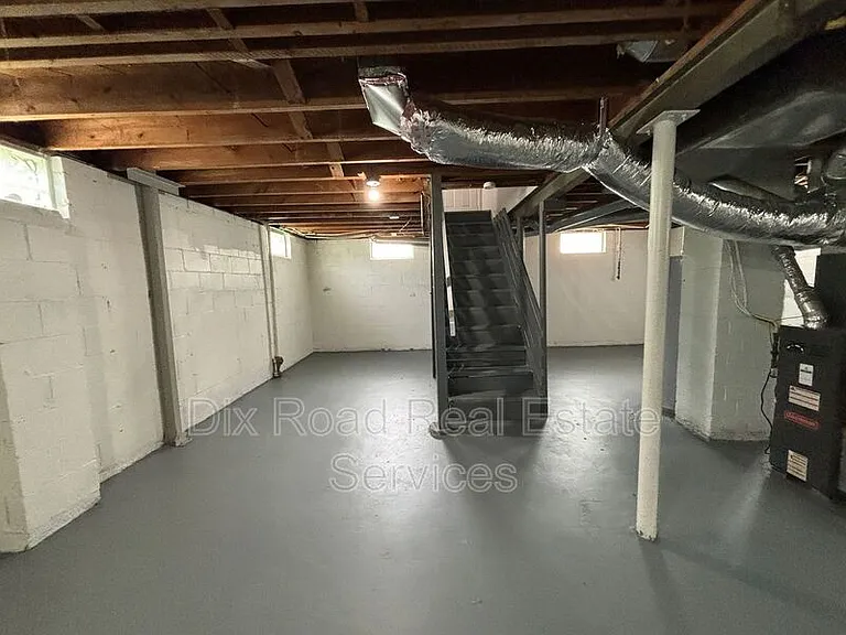 660 Gramont Ave — Photo 23