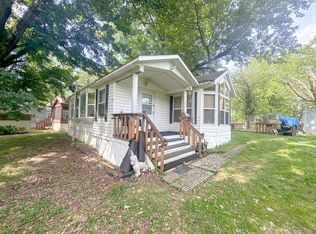 24/99 Woodhaven Dr E, Sublette, IL 61367