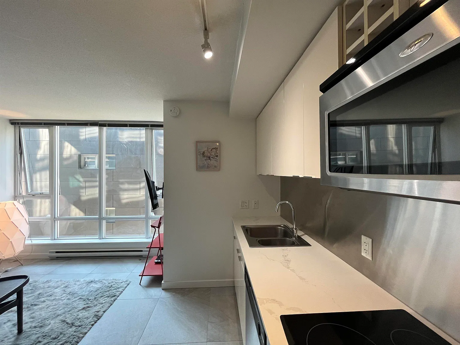 1 bed, 487 sqft, $2,690 — Photo 2