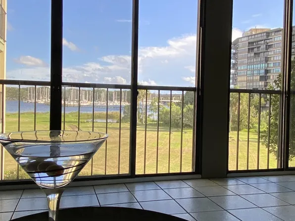 4300 LAKESIDE Drive #4, Jacksonville, FL 32210