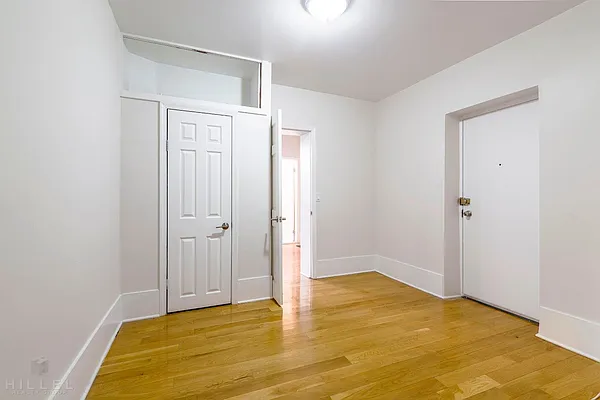 Rented by Hillel Realty Group | media 8