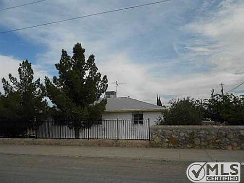 3rd image of 8171 La Paloma Cir
