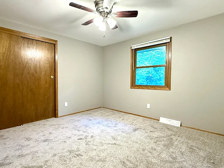 1008 W Devonshire Rd — Photo 15