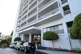 5th image of 999 N Doheny Dr APT 705