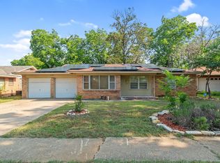 711 Valley View Dr, Arlington, TX 76010