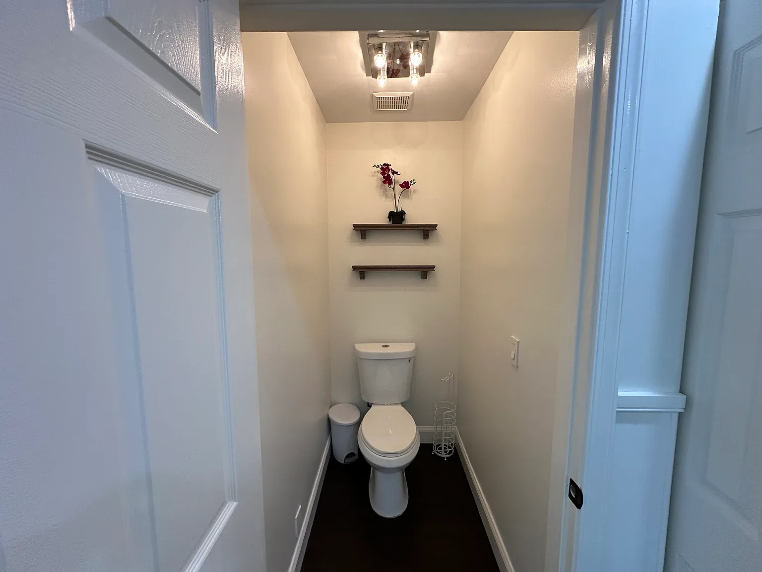 3 bed, 2.5 bath, 1664 sqft, $4,675 — Photo 4